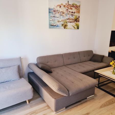 5D Apartamenty Fredry 2/36 科沃布热格 外观 照片
