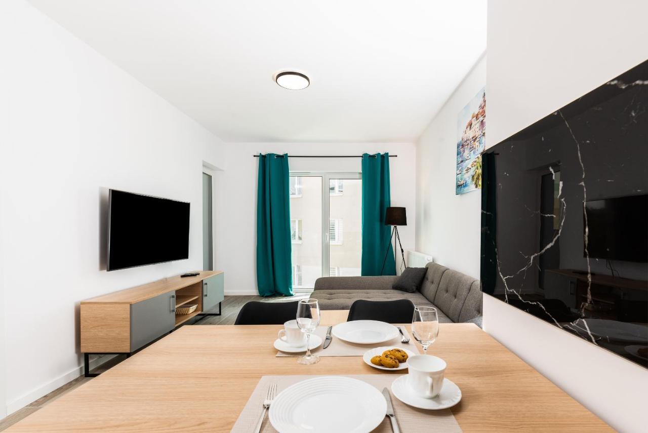 5D Apartamenty Fredry 2/36 科沃布热格 外观 照片