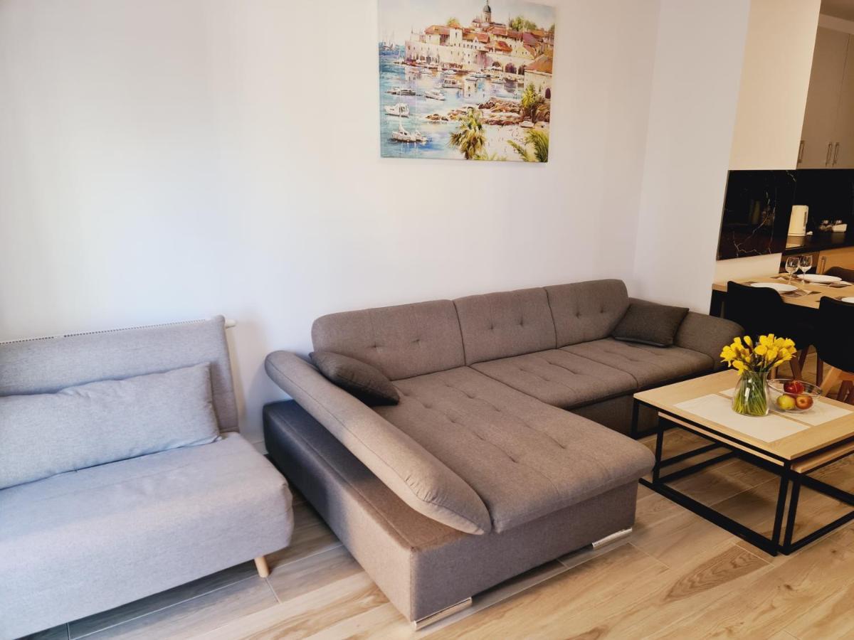 5D Apartamenty Fredry 2/36 科沃布热格 外观 照片